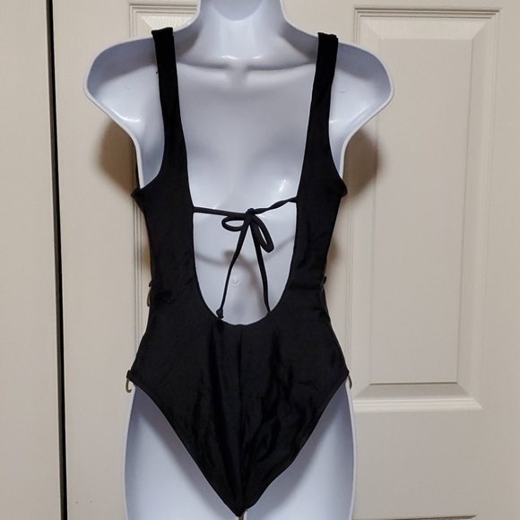 Mossimo swimsuit size small - Picture 6 of 8